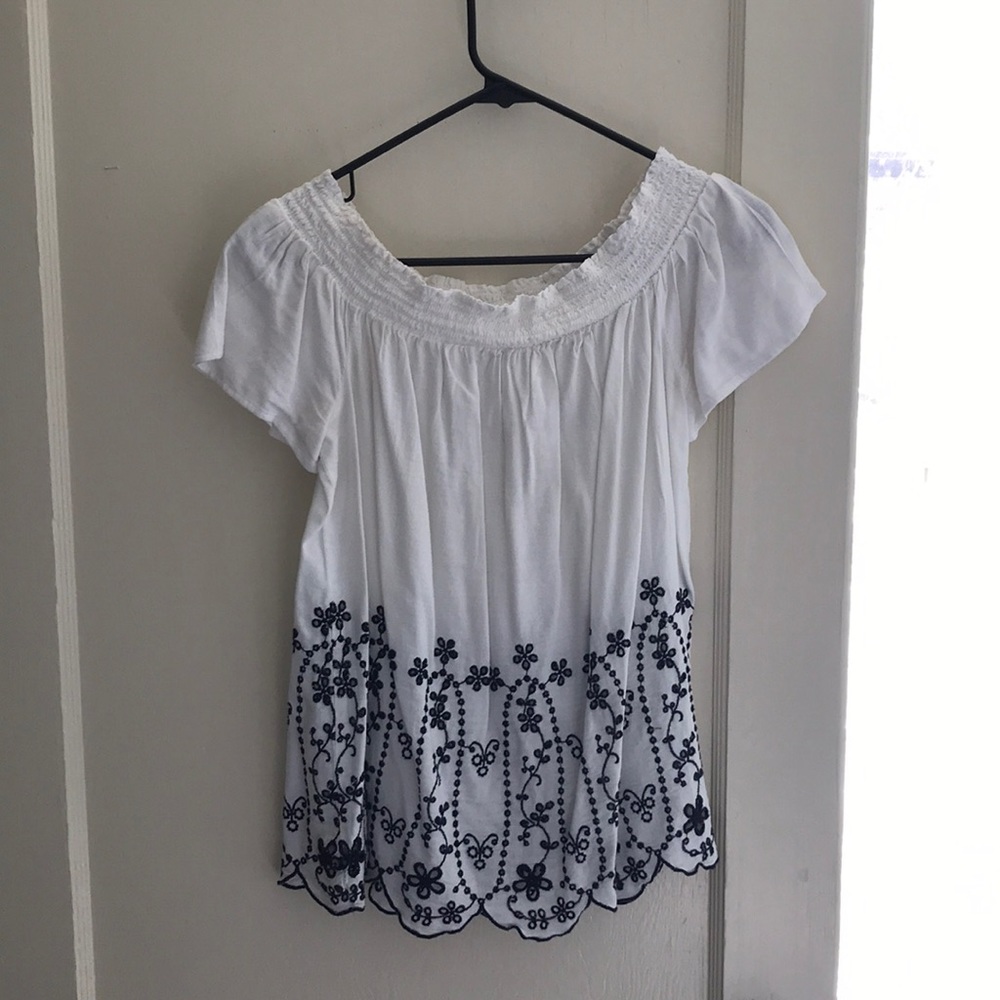 Old Navy Off-the-Shoulder Cute Summer Top